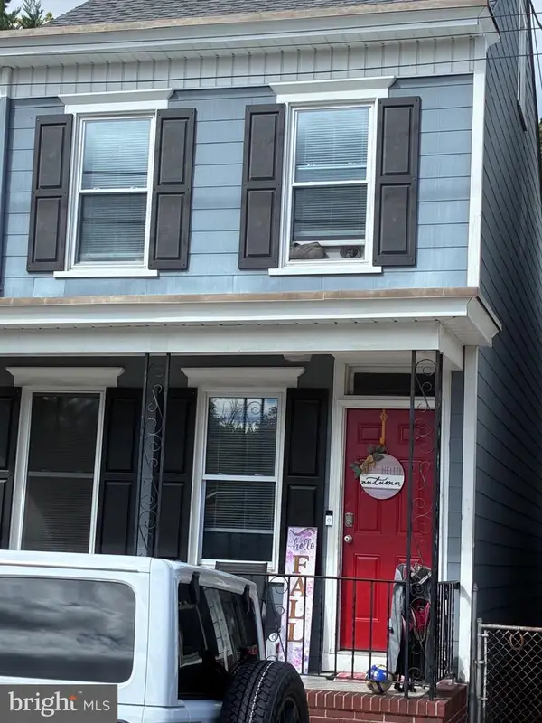 1 Elizabeth St, BORDENTOWN, NJ 08505