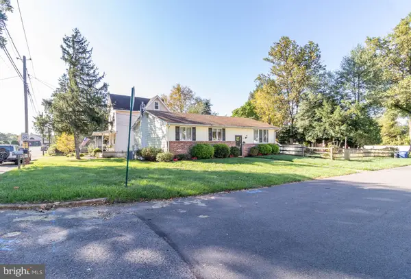 5 Lincoln Ave, BURLINGTON, NJ 08016