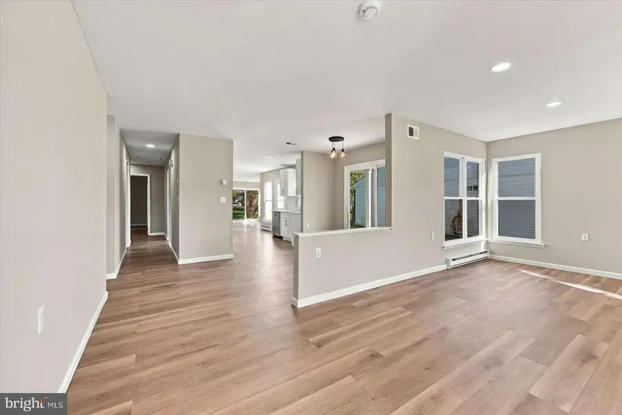 16 Dunstable Rd, Southampton, NJ 08088 - #3