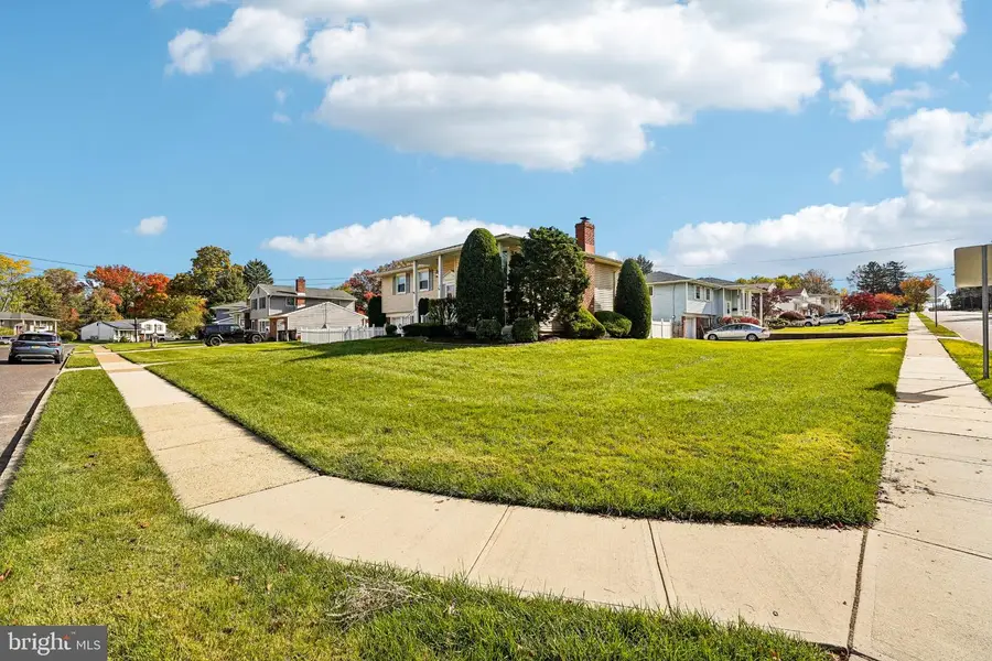 2 Hunter Dr, Delran, NJ 08075 - #3