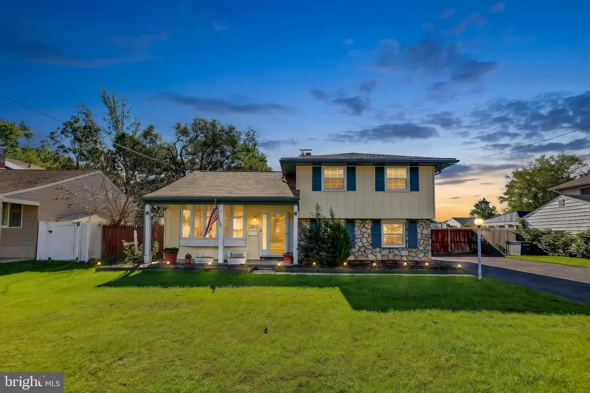 206 E Franklin Ave, Edgewater Park, NJ 08010 - #1