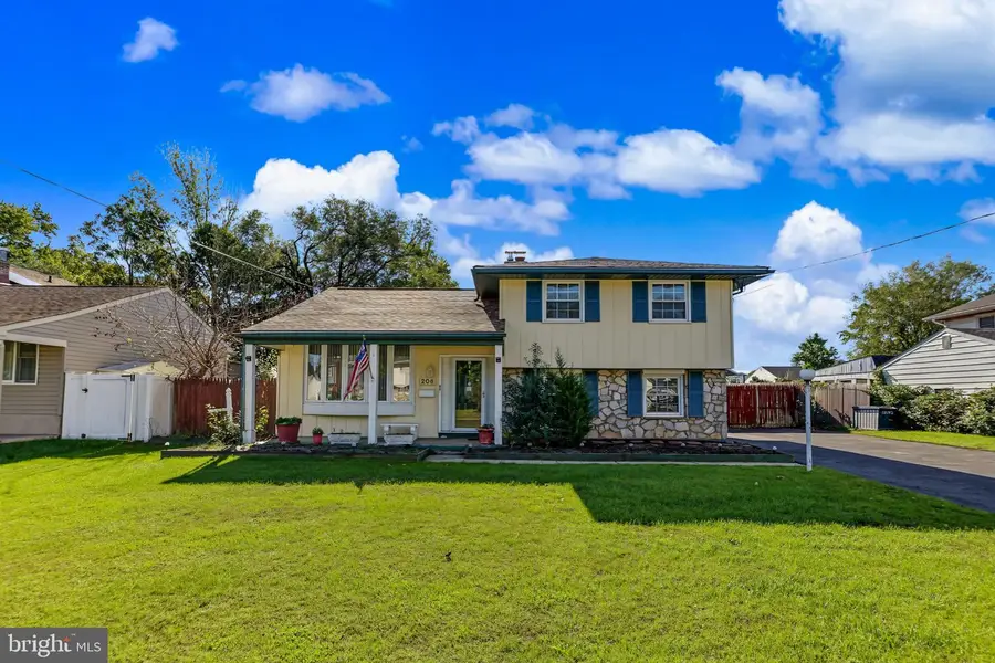 206 E Franklin Ave, Edgewater Park, NJ 08010 - #2