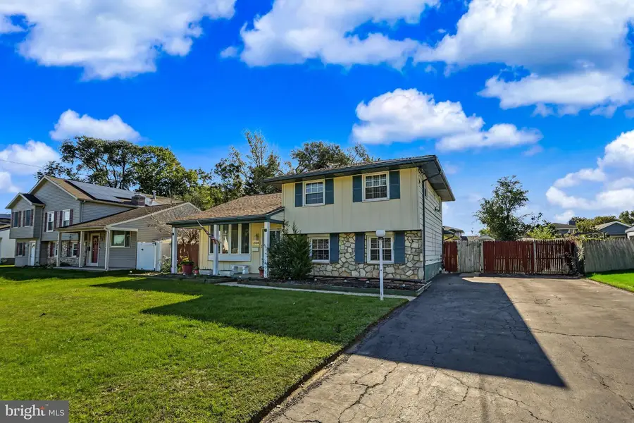 206 E Franklin Ave, Edgewater Park, NJ 08010 - #3