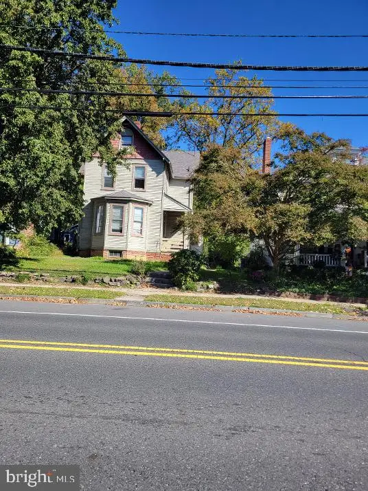 411 High St, MOUNT HOLLY, NJ 08060