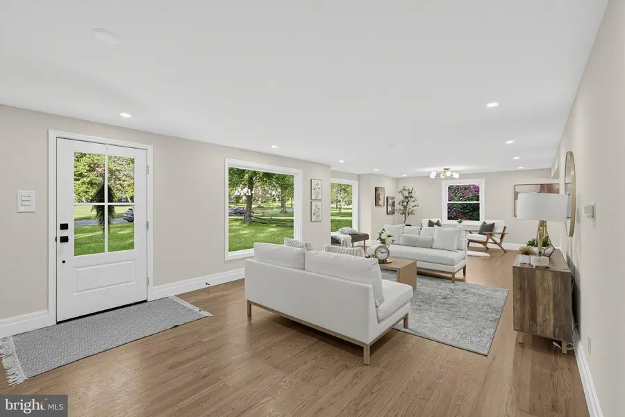 56 Westbrook Dr, Moorestown, NJ 08057 - #3