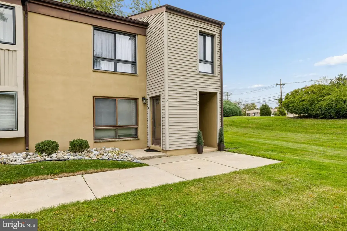 21 Ashley Ct, Marlton, NJ 08053 - #1