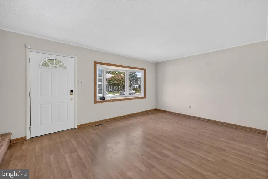 50 Raeburn Ln, Willingboro, NJ 08046 - #2