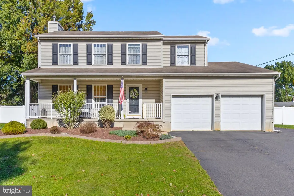 31 W Constitution Dr, Bordentown, NJ 08505 - #1