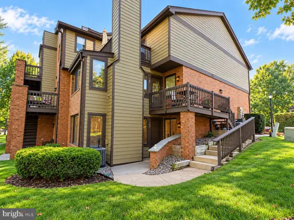 707 Augusta Cir, MOUNT LAUREL, NJ 08054