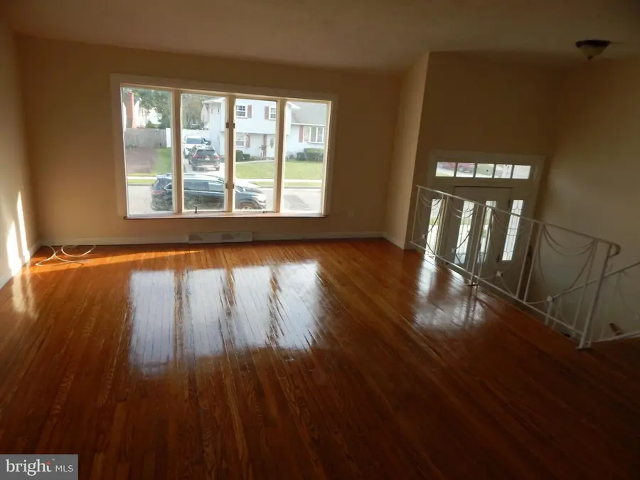 319 Monroe Ave, Edgewater Park, NJ 08010 - #3