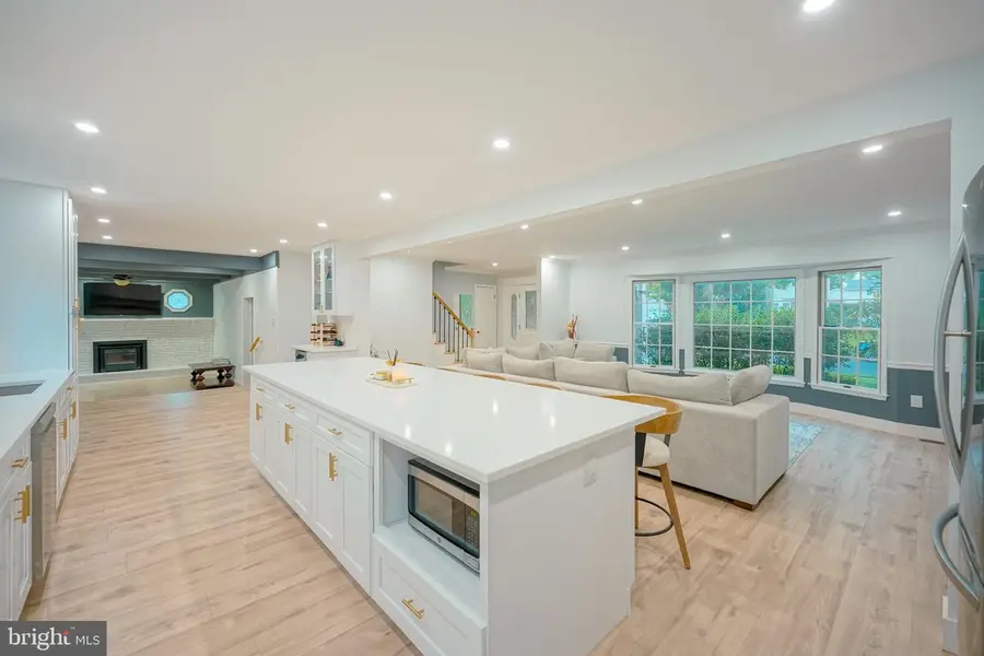 536 Perry Dr, Mount Laurel, NJ 08054 - #2
