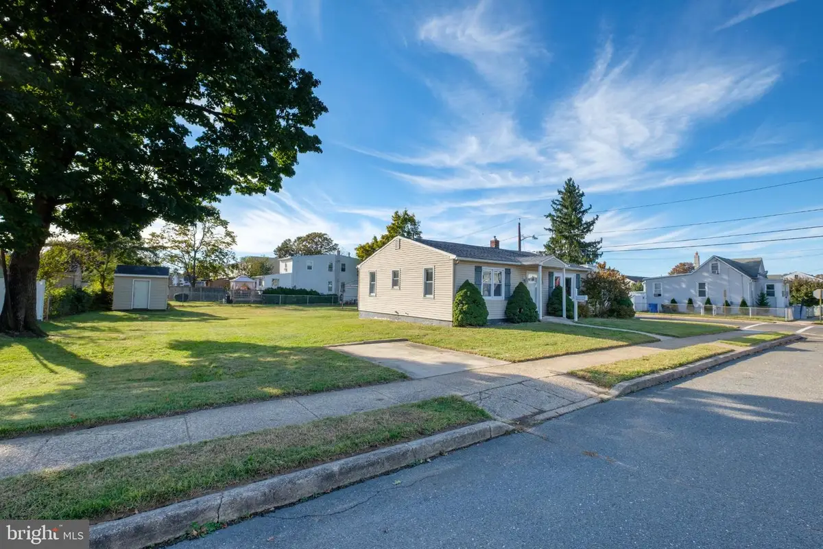 1002 Walnut St, Burlington, NJ 08016 - #1