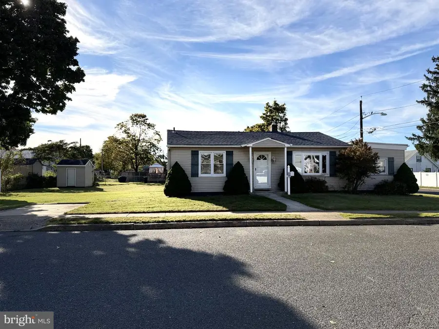 1002 Walnut St, Burlington, NJ 08016 - #2