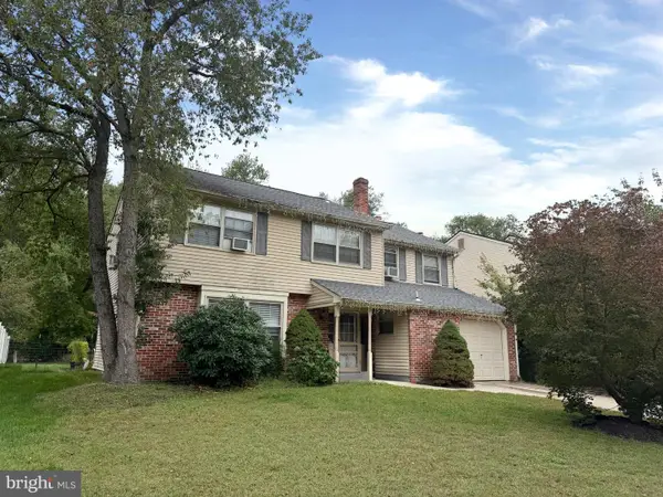 54 Lakeside Dr, MARLTON, NJ 08053