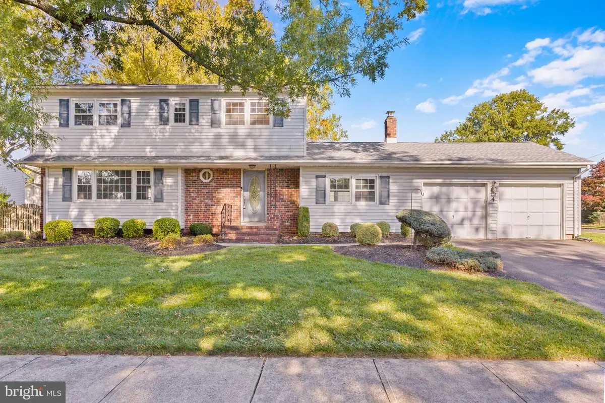 4 Arlington Rd, Bordentown, NJ 08505 - #1