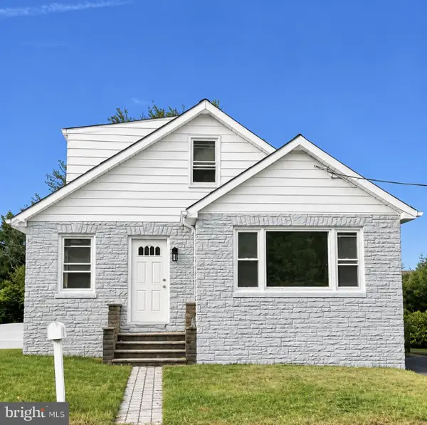 822 Centerton Rd, MOUNT LAUREL, NJ 08054