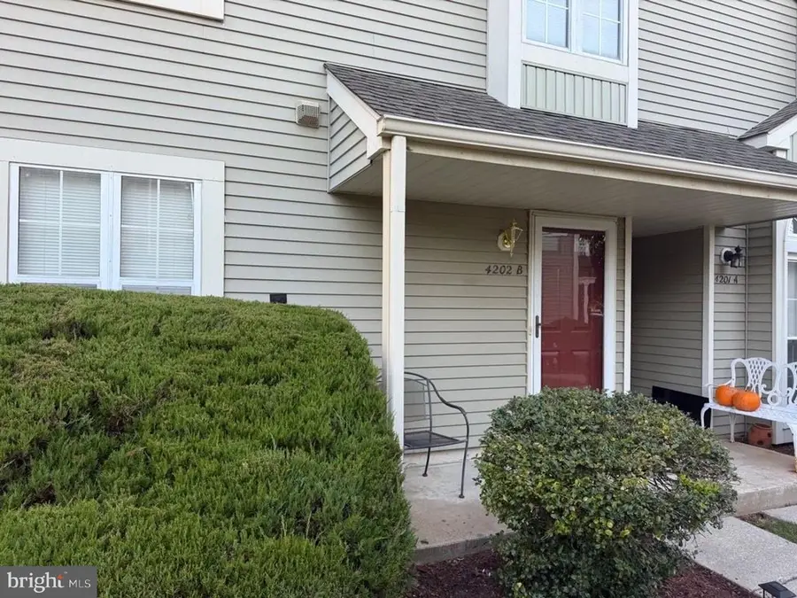 4202 B Fenwick Ln, Mount Laurel, NJ 08054 - #2