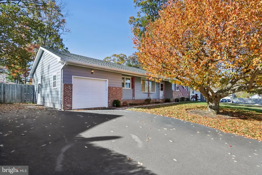 1562 Mosswood Dr, Vineland, NJ 08360 - Image #2
