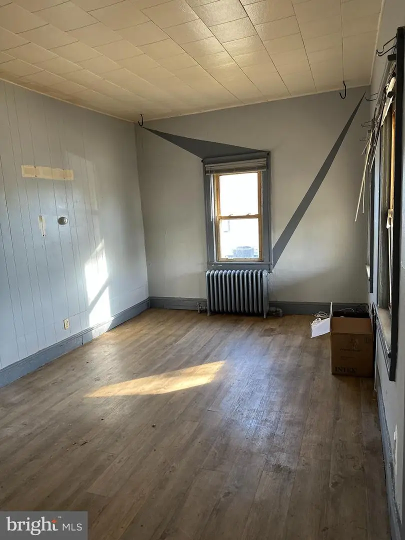 314 W Peach St, Vineland, NJ 08360 - Image #3