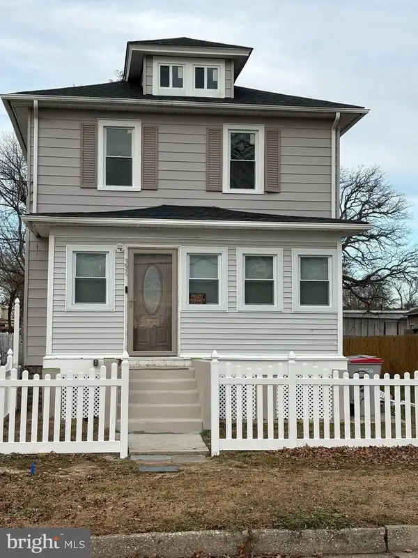 330 W Peach St, VINELAND, NJ 08360