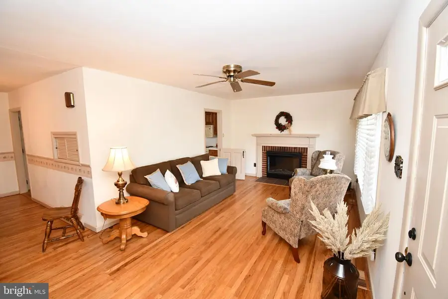 17 E Forest Glen Dr E E, Millville, NJ 08332 - Image #3