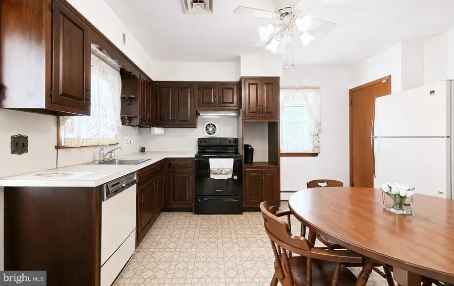 724 S Myrtle St, Vineland, NJ 08360 - #3