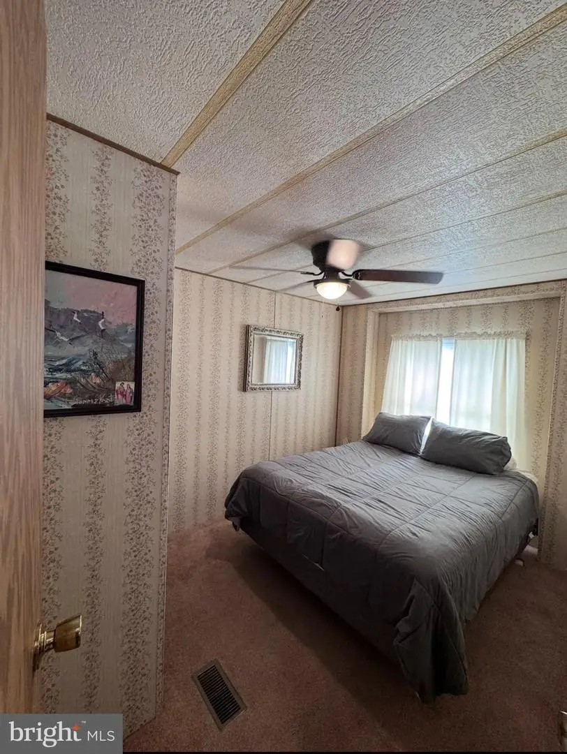 92 Violet Dr, Vineland, NJ 08360 - #2