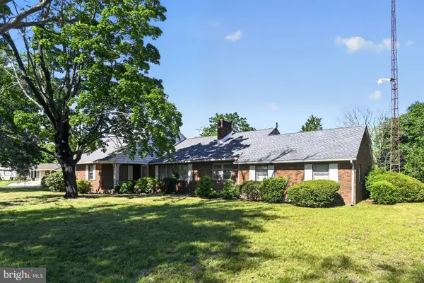 940 Holmes Ave, VINELAND, NJ 08361