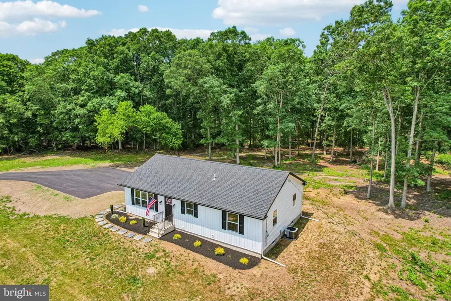387 Tuska Rd, Rosenhayn, NJ 08352 - #2