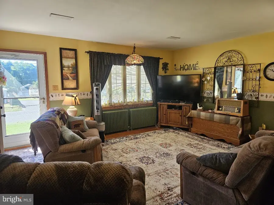 1128 W Park Ave, Vineland, NJ 08360 - #3