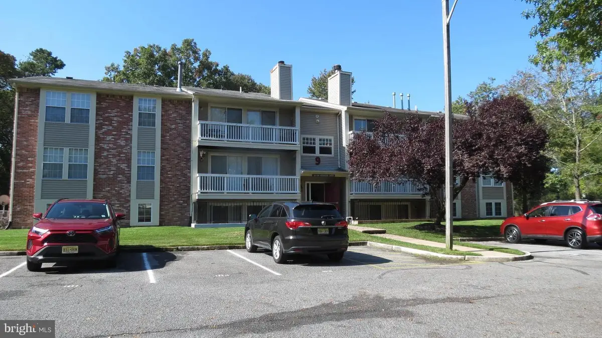 93 Kenwood Dr, Sicklerville, NJ 08081 - Image #1