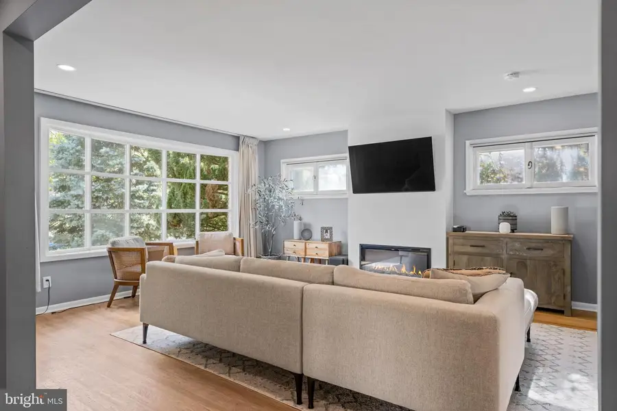 6 Queens Pl, Cherry Hill, NJ 08002 - Image #2