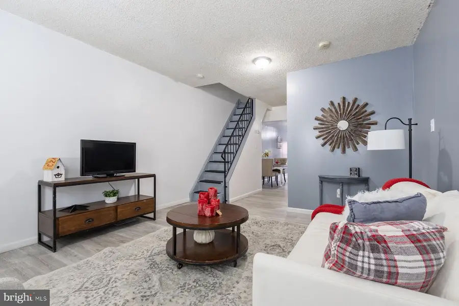 423 Vine St, Camden, NJ 08102 - Image #2