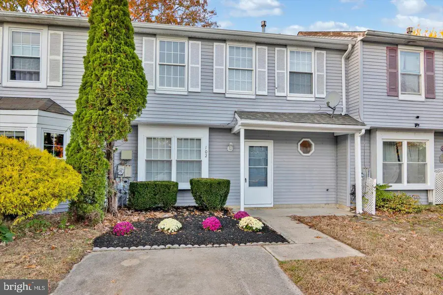 102 Shoreline Dr, Atco, NJ 08004 - Image #2