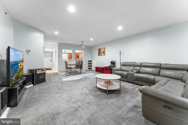 6070 Main St, VOORHEES, NJ 08043