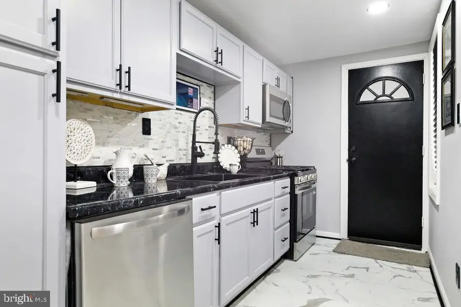 1020 Niagara Rd, Camden, NJ 08104 - Image #2