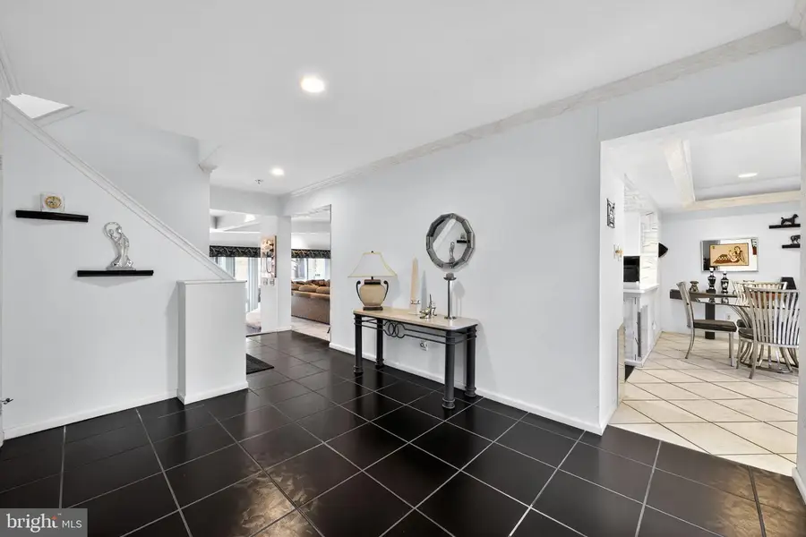 203 Sunshine Lakes Dr, Voorhees, NJ 08043 - Image #3