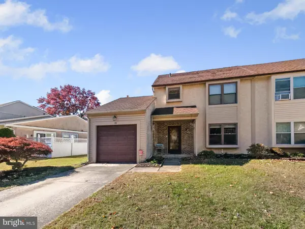 53 Sandpiper Dr, VOORHEES, NJ 08043