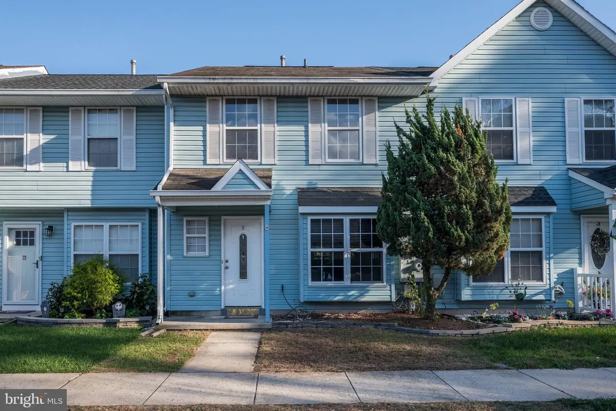 5 Ford Ln, Berlin, NJ 08009 - Image #1