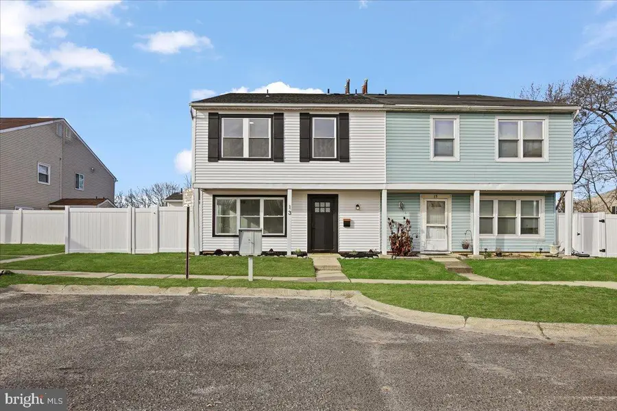 13 Lamont Ct, Sicklerville, NJ 08081 - Image #2