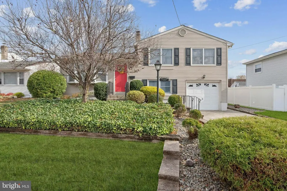 1425 Chestnut Ave, Gloucester City, NJ 08030 - Image #1