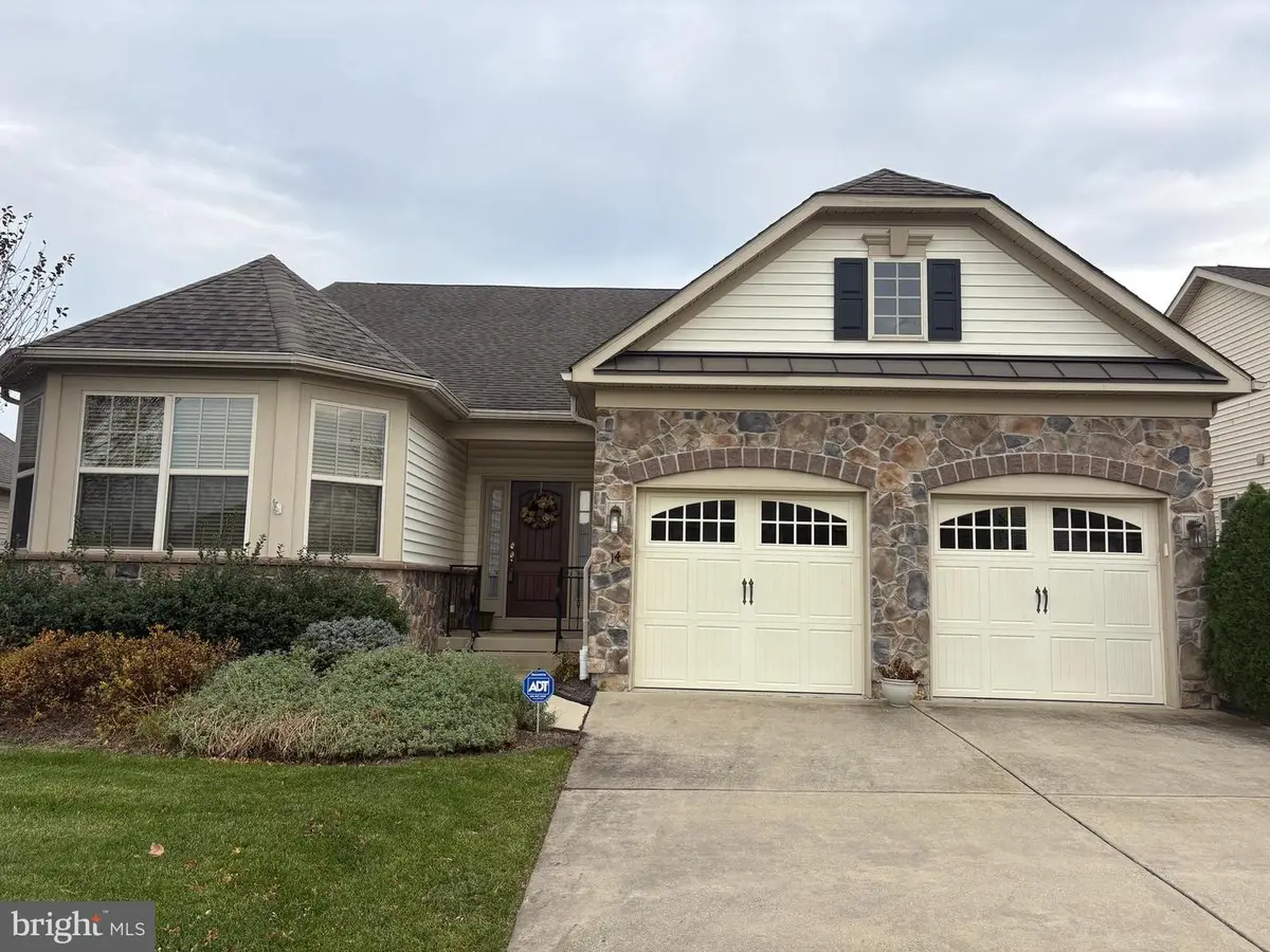 14 Vienna Ln, West Berlin, NJ 08091 - Image #1