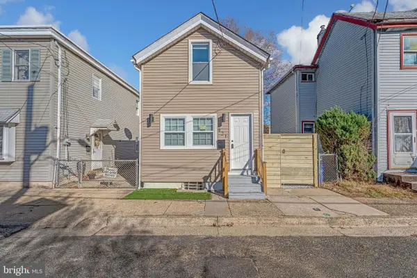 921 Ridgeway St, GLOUCESTER CITY, NJ 08030