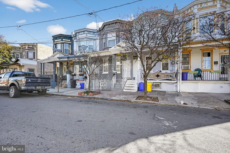 906 N 4th St, Camden, NJ 08102 - Image #2