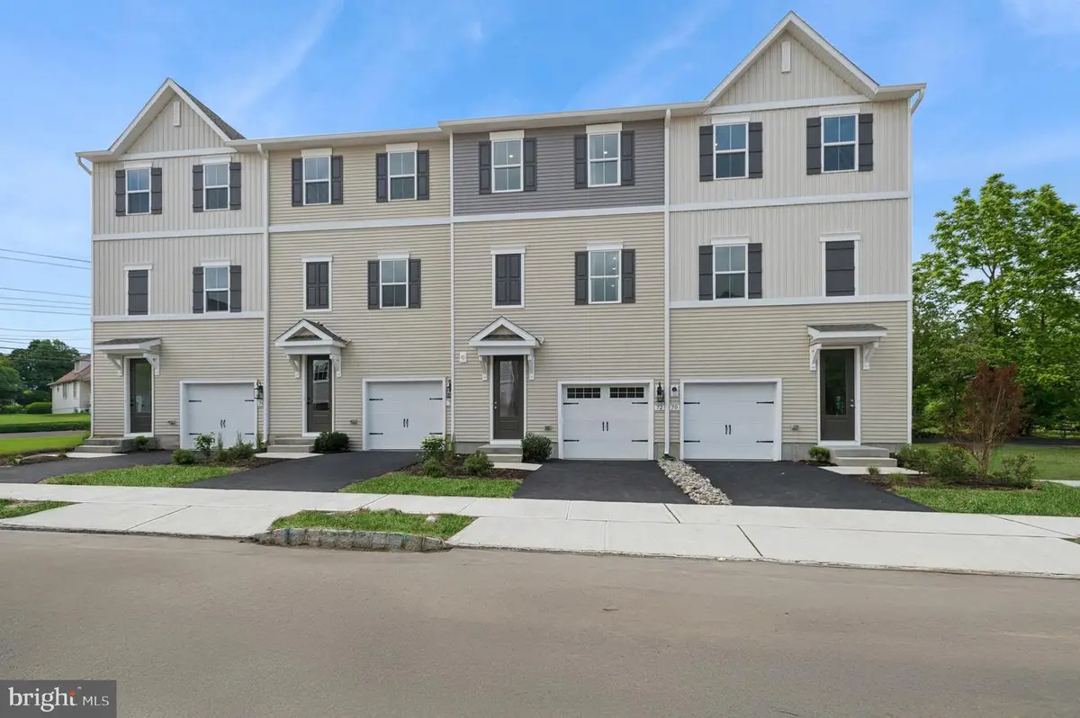 38 Basswood St #605, Berlin, NJ 08009 - Image #1