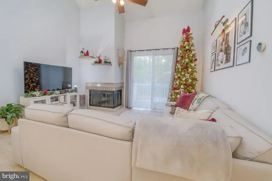 1704 Aberdeen Ln, Blackwood, NJ 08012 - Image #2