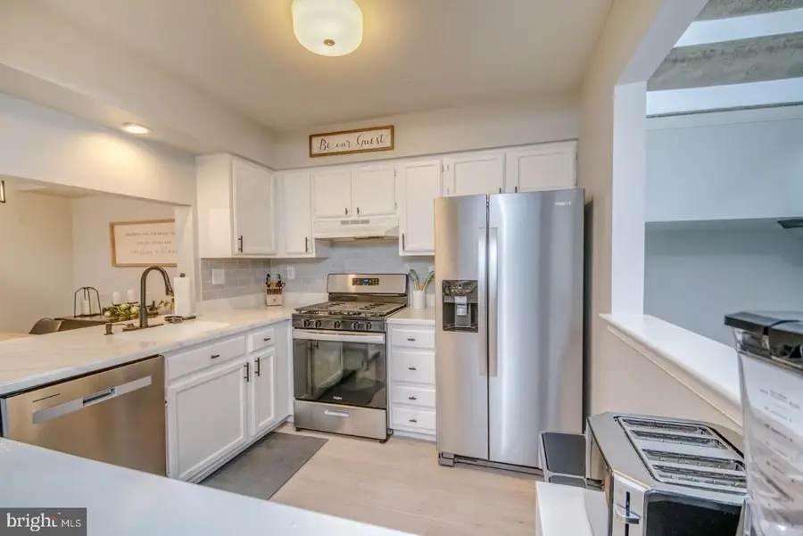 1704 Aberdeen Ln, Blackwood, NJ 08012 - Image #3