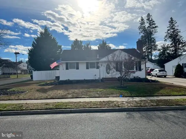 342 Cressmont Ave, Blackwood, NJ 08012 - Image #1