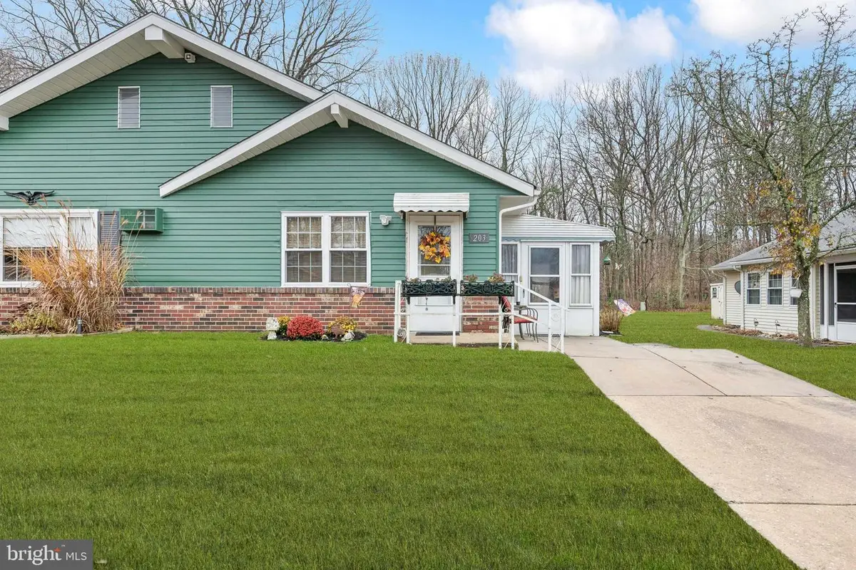 203 Elmtowne Blvd, Hammonton, NJ 08037 - Image #1