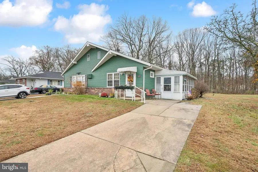 203 Elmtowne Blvd, Hammonton, NJ 08037 - Image #2